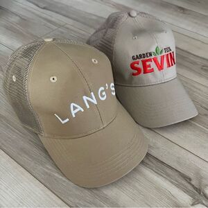 New set of 2 Trucker hats
